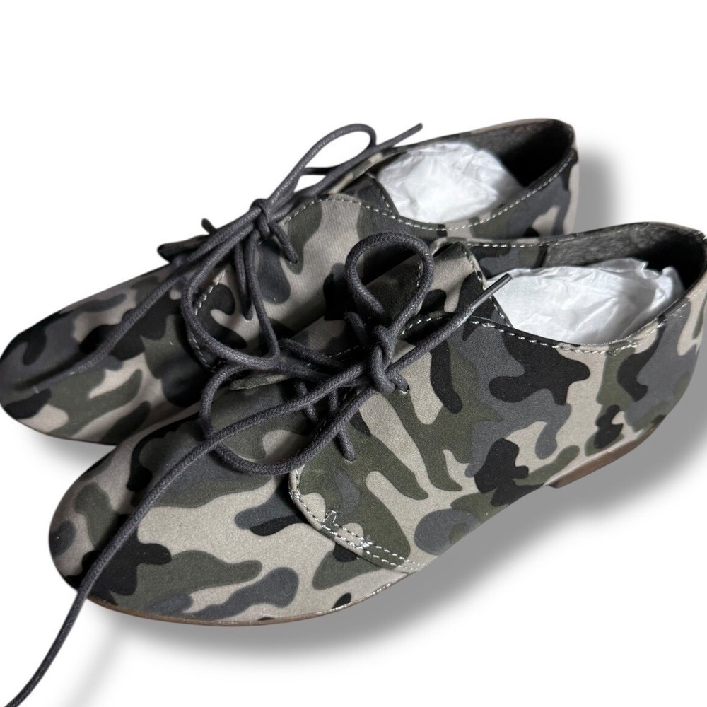 Breckelle's Sandy-31W Gray Camo Oxford Lace Up Flats Casual Shoes Sz 6.5 NEW